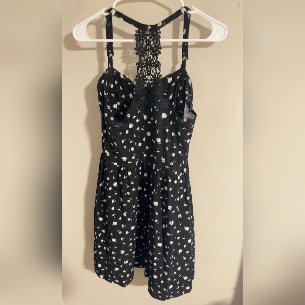 Black Floral Dress with Lace Detail With Pockets Sz Large